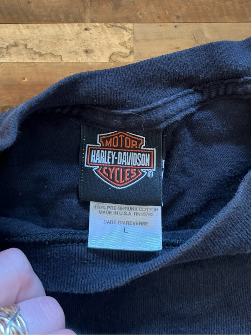 2004 Harley Davidson Indianapolis Tee “Bad to the Bone” | Pocket Tee, Tagged L - Picture 7 of 10